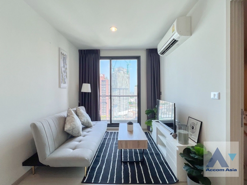 Fully Furnished | Rhythm Sukhumvit 42 Condominium  1 Bedroom for Sale & Rent BTS Ekkamai in Sukhumvit Bangkok