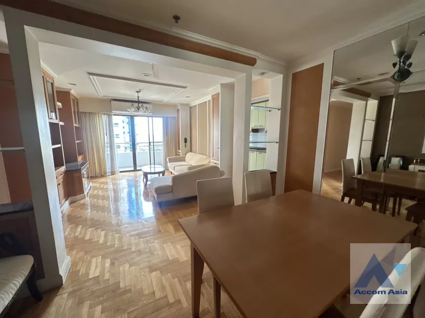 unit 3 Bedrooms  Condominium For Rent in Sukhumvit, Bangkok  near BTS Thong Lo (AA39856)