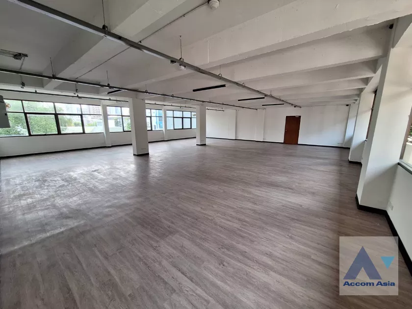  1  Office Space For Rent in Sukhumvit ,Bangkok BTS Thong Lo at 111 We space AA39859