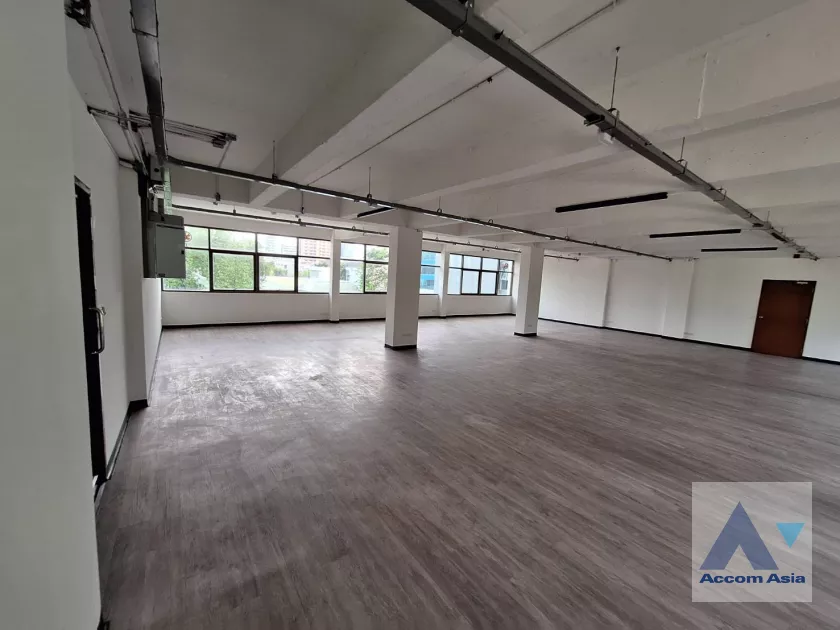  1  Office Space For Rent in Sukhumvit ,Bangkok BTS Thong Lo at 111 We space AA39859