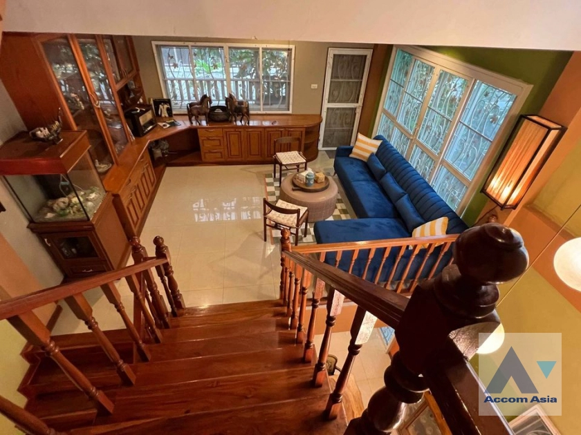 7  3 br Townhouse for rent and sale in Sukhumvit ,Bangkok BTS Punnawithi AA39864