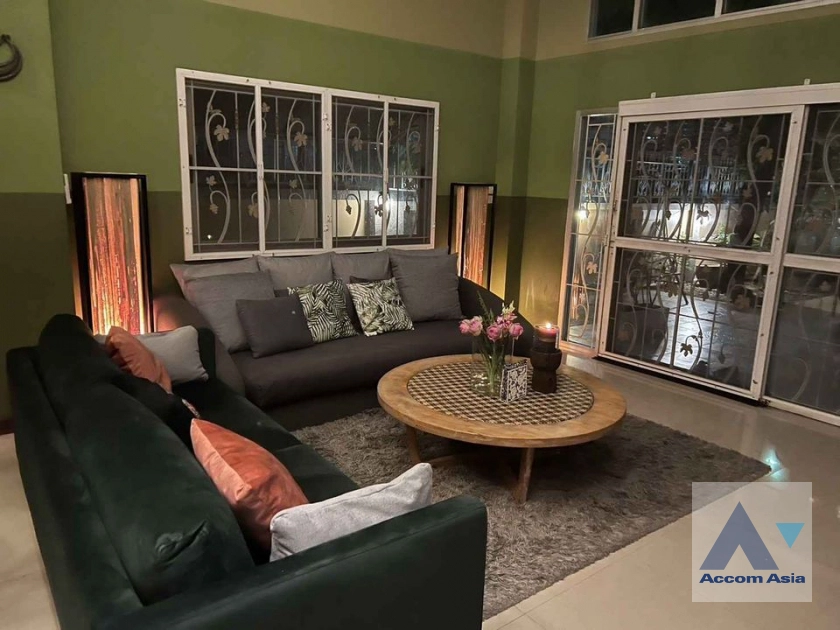 6  3 br Townhouse for rent and sale in Sukhumvit ,Bangkok BTS Punnawithi AA39864