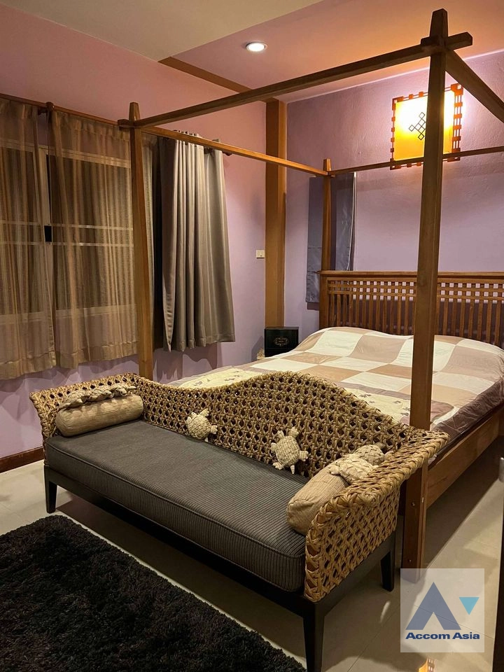 27  3 br Townhouse for rent and sale in Sukhumvit ,Bangkok BTS Punnawithi AA39864