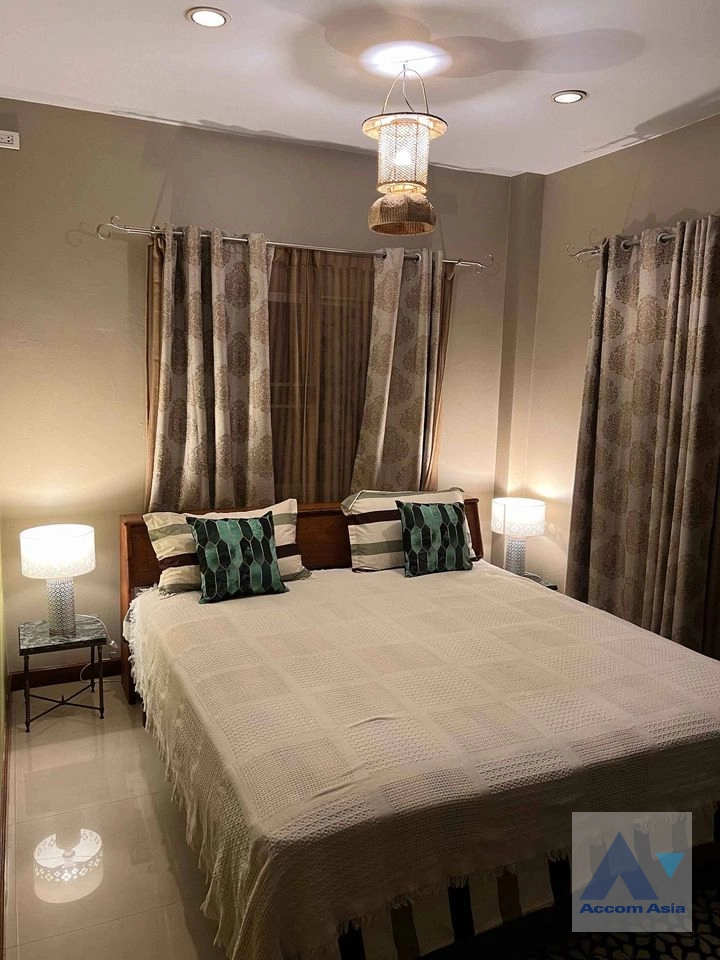 25  3 br Townhouse for rent and sale in Sukhumvit ,Bangkok BTS Punnawithi AA39864