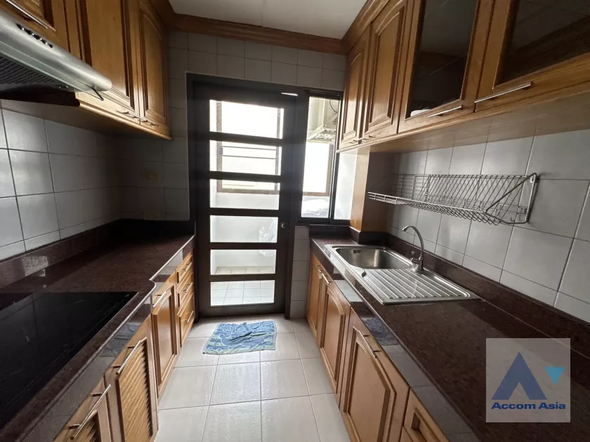 unit 3 Bedrooms  Condominium For Rent in Sukhumvit, Bangkok  near BTS Thong Lo (AA39876)
