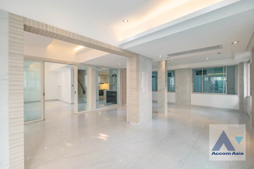 6  4 br House For Sale in Sukhumvit ,Bangkok BTS Asok AA39878