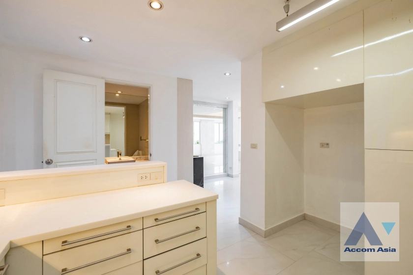 10  4 br House For Sale in Sukhumvit ,Bangkok BTS Asok AA39878