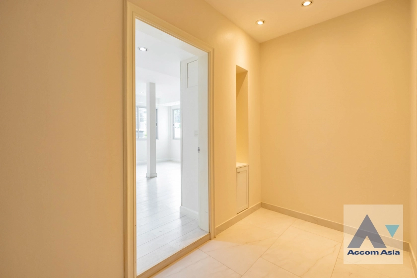 15  4 br House For Sale in Sukhumvit ,Bangkok BTS Asok AA39878