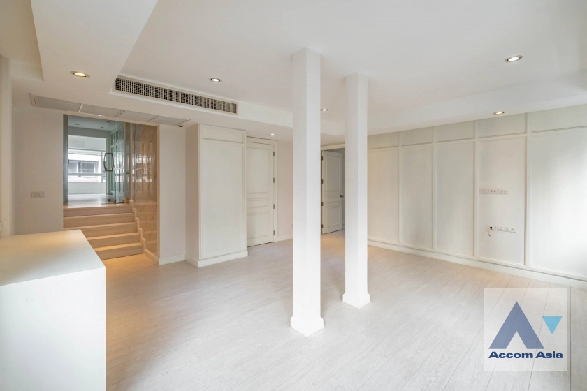 17  4 br House For Sale in Sukhumvit ,Bangkok BTS Asok AA39878