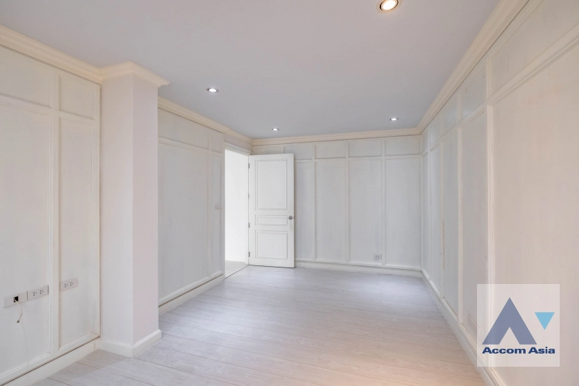 21  4 br House For Sale in Sukhumvit ,Bangkok BTS Asok AA39878