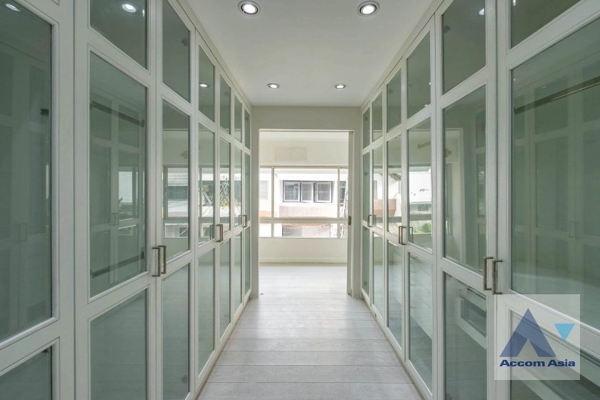 24  4 br House For Sale in Sukhumvit ,Bangkok BTS Asok AA39878