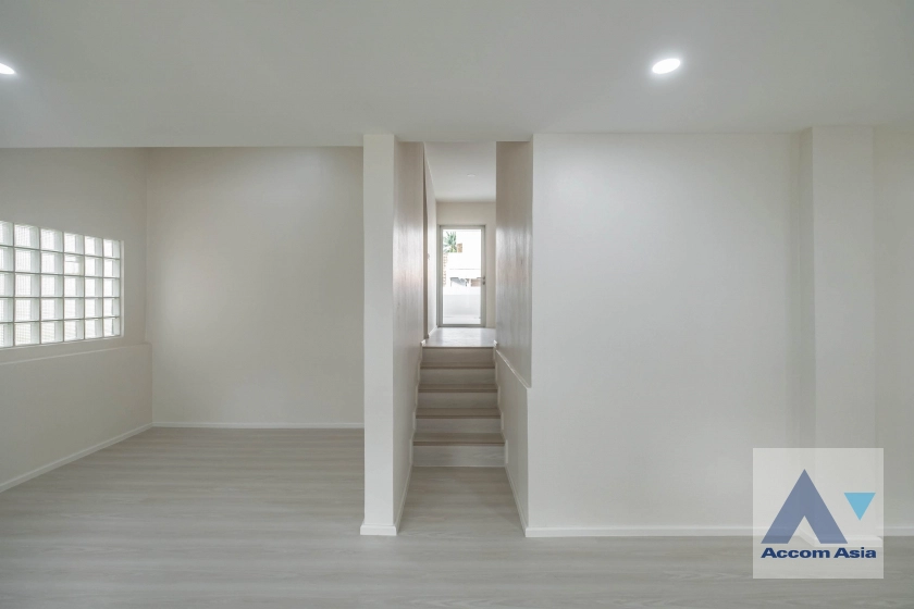 34  4 br House For Sale in Sukhumvit ,Bangkok BTS Asok AA39878