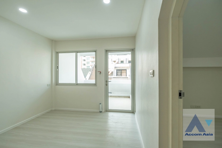 40  4 br House For Sale in Sukhumvit ,Bangkok BTS Asok AA39878