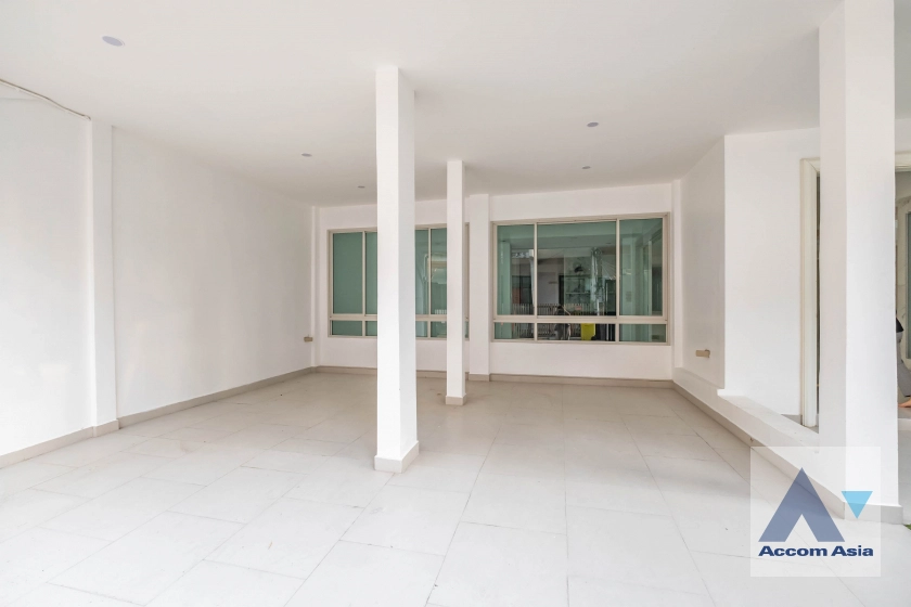 4  4 br House For Sale in Sukhumvit ,Bangkok BTS Asok AA39878