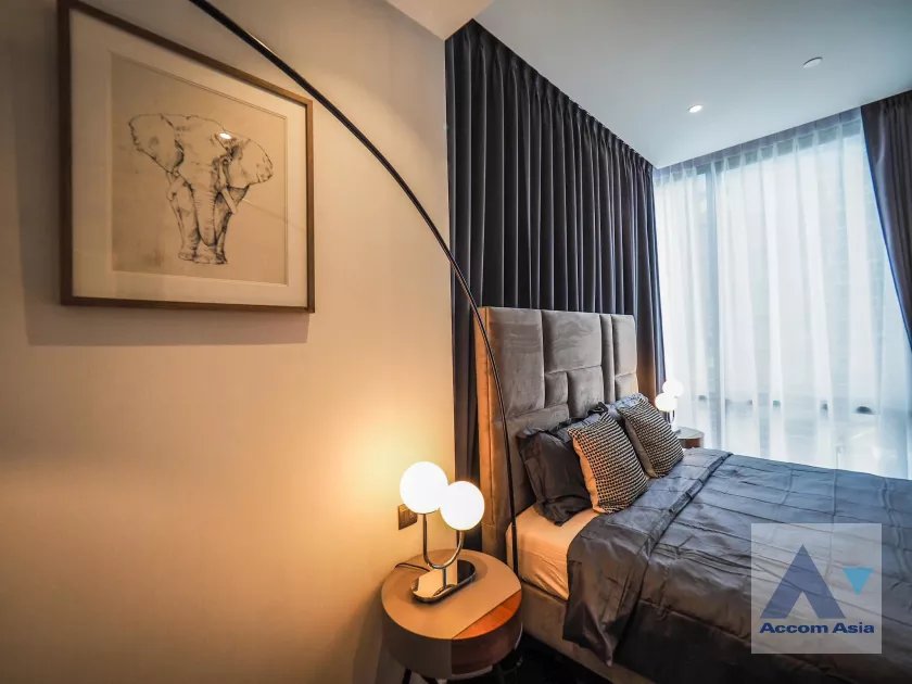 Fully Furnished |  2 Bedrooms  Condominium For Rent in Ploenchit, Bangkok  near BTS Ploenchit (AA39882)