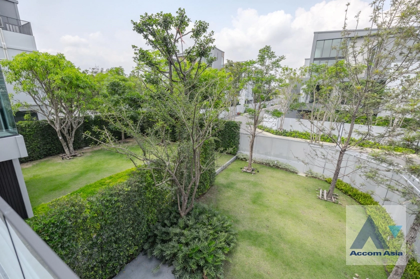 unitStylish 3-Storey Home with Lift & Private Terrace at VIVE Krungthep Kreetha (AA39883)