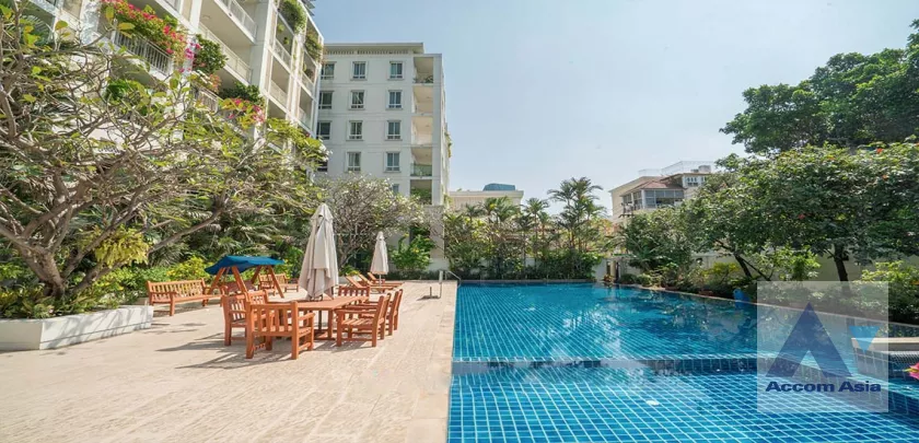  3 Bedrooms  Apartment For Rent in Sathorn, Bangkok  near MRT Lumphini (AA39884)