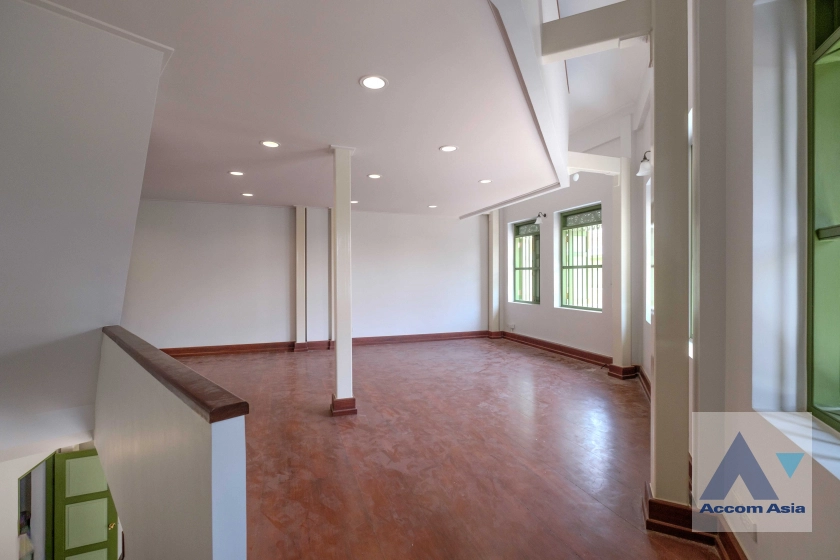 7  3 br Townhouse For Rent in Silom ,Bangkok  at Chumchon Luenrit AA39888