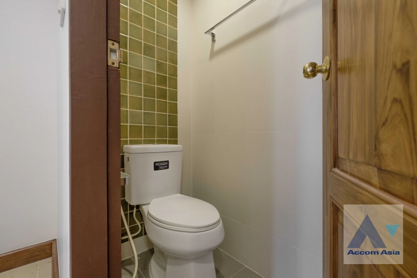 10  3 br Townhouse For Rent in Silom ,Bangkok  at Chumchon Luenrit AA39888