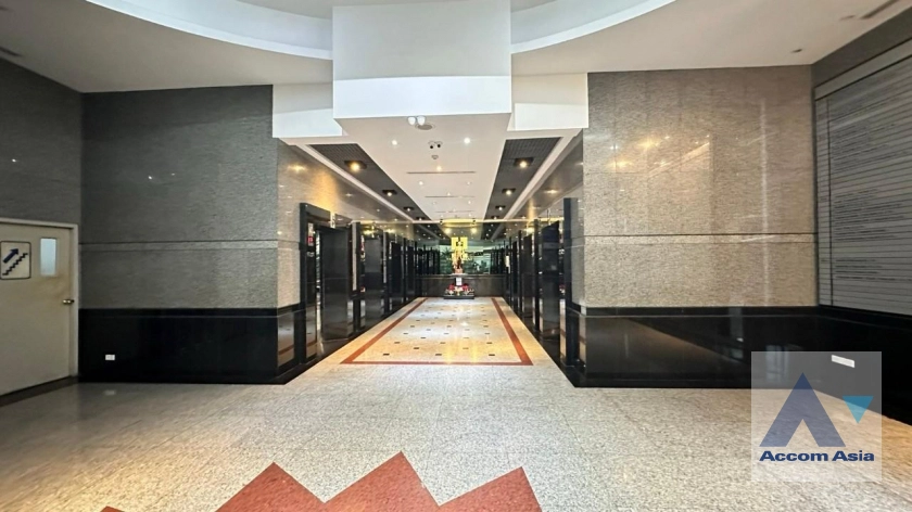8  Office Space For Rent in Sukhumvit ,Bangkok BTS Ekkamai at Sorachai Building AA39895