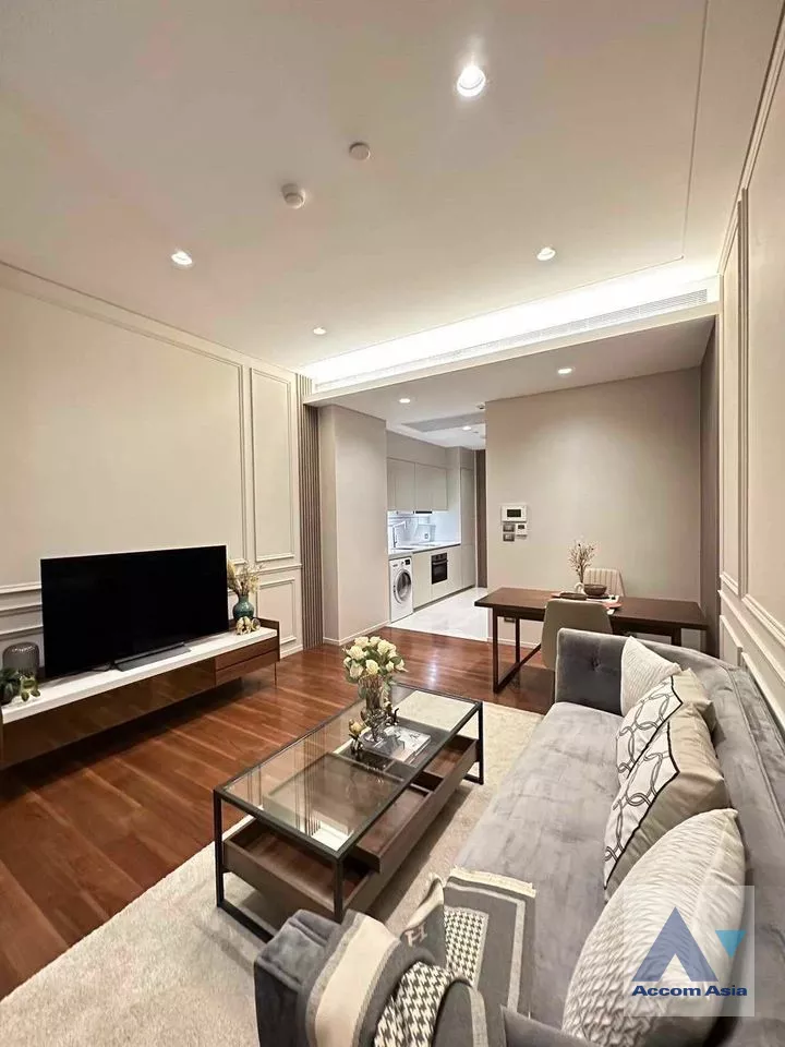  The Residences at Sindhorn Kempinski Hotel Bangkok Condominium  1 Bedroom for Rent BTS Chitlom in Ploenchit Bangkok