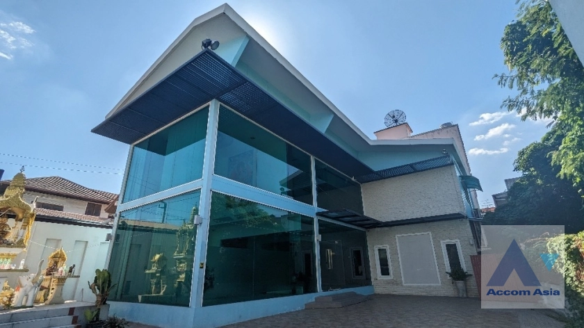  2  House for rent and sale in Lat Phrao ,Bangkok  AA39906