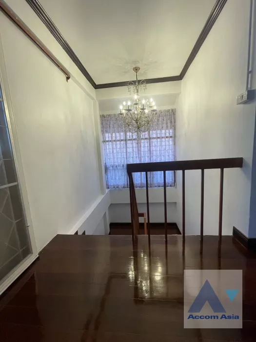 18  4 br House For Rent in Sukhumvit ,Bangkok BTS Phra khanong at Safe and local lifestyle Home AA39911