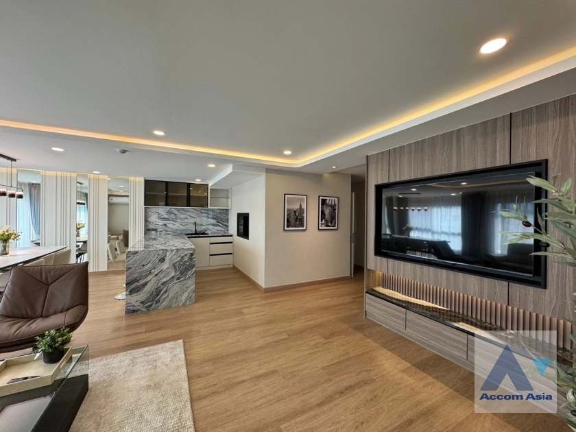 6  3 br Condominium for rent and sale in Ploenchit ,Bangkok BTS Ploenchit at Navin Court AA39924