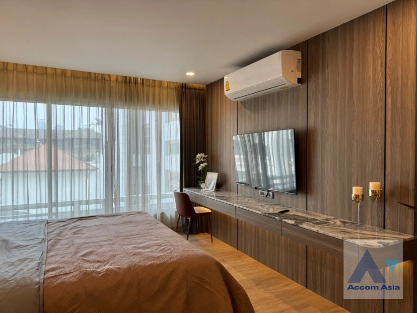 16  3 br Condominium for rent and sale in Ploenchit ,Bangkok BTS Ploenchit at Navin Court AA39924