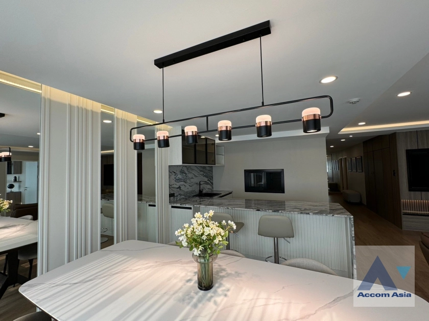 8  3 br Condominium for rent and sale in Ploenchit ,Bangkok BTS Ploenchit at Navin Court AA39924