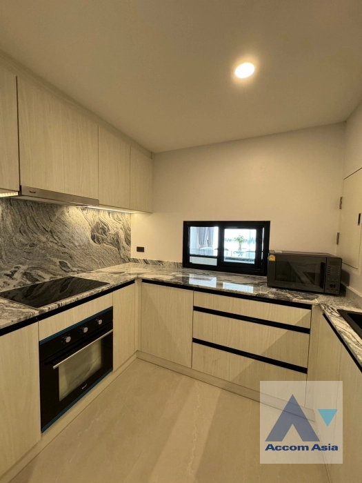 9  3 br Condominium for rent and sale in Ploenchit ,Bangkok BTS Ploenchit at Navin Court AA39924