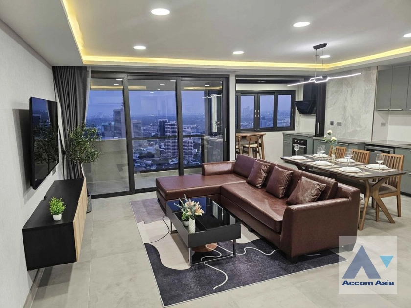 unit Spacious condominium with open layout in Thonglor (AA39925)