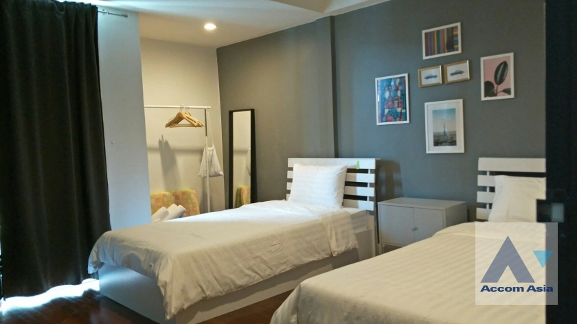 5  3 br Townhouse For Rent in Sukhumvit ,Bangkok BTS Phra khanong AA39926