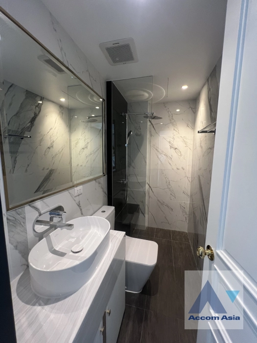 11  4 br House for rent and sale in Sukhumvit ,Bangkok BTS Ekkamai - BTS Phra khanong at House  in compound AA39929