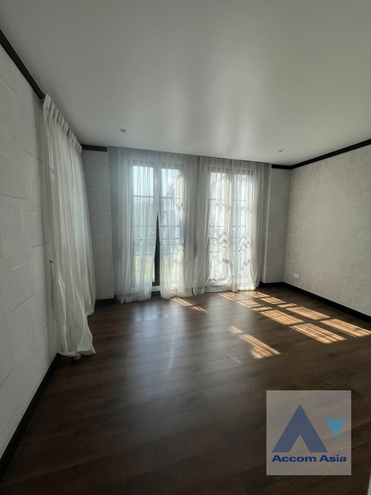 13  4 br House for rent and sale in Sukhumvit ,Bangkok BTS Ekkamai - BTS Phra khanong at House  in compound AA39929