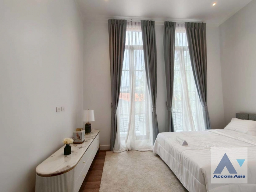 33  5 br House for rent and sale in Sukhumvit ,Bangkok BTS Ekkamai - BTS Phra khanong at House  in compound AA39936