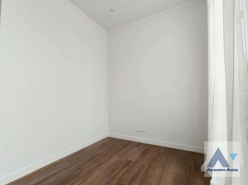 35  5 br House for rent and sale in Sukhumvit ,Bangkok BTS Ekkamai - BTS Phra khanong at House  in compound AA39936