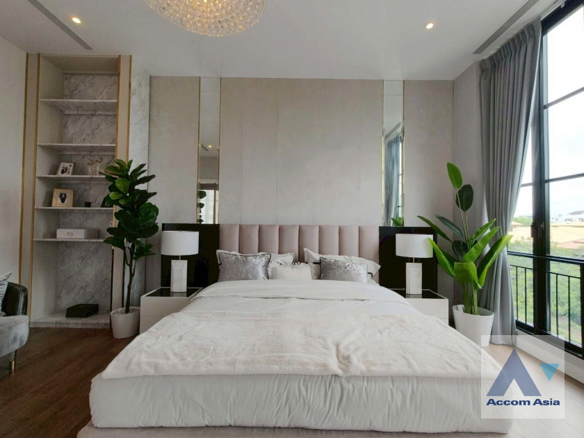 25  5 br House for rent and sale in Sukhumvit ,Bangkok BTS Ekkamai - BTS Phra khanong at House  in compound AA39936