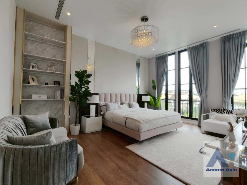 23  5 br House for rent and sale in Sukhumvit ,Bangkok BTS Ekkamai - BTS Phra khanong at House  in compound AA39936