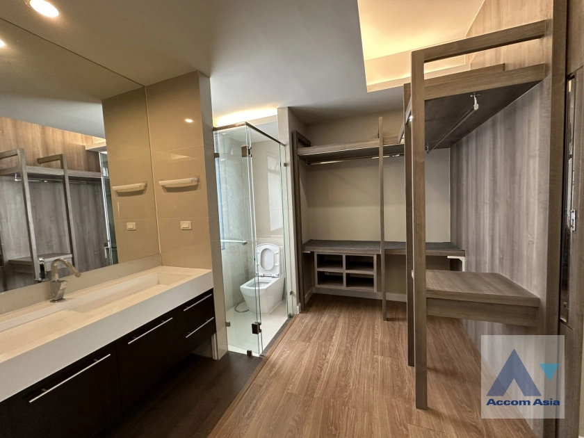 22  3 br House for rent and sale in Sukhumvit ,Bangkok BTS On Nut at Bless Town AA39939