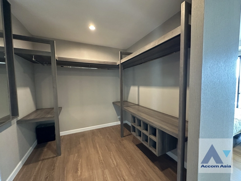 21  3 br House for rent and sale in Sukhumvit ,Bangkok BTS On Nut at Bless Town AA39939