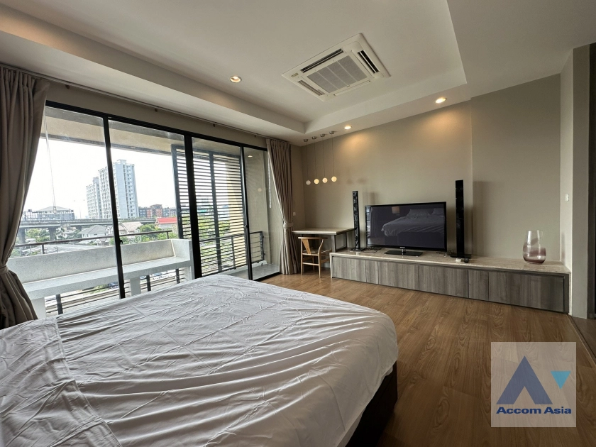 11  3 br House for rent and sale in Sukhumvit ,Bangkok BTS On Nut at Bless Town AA39939