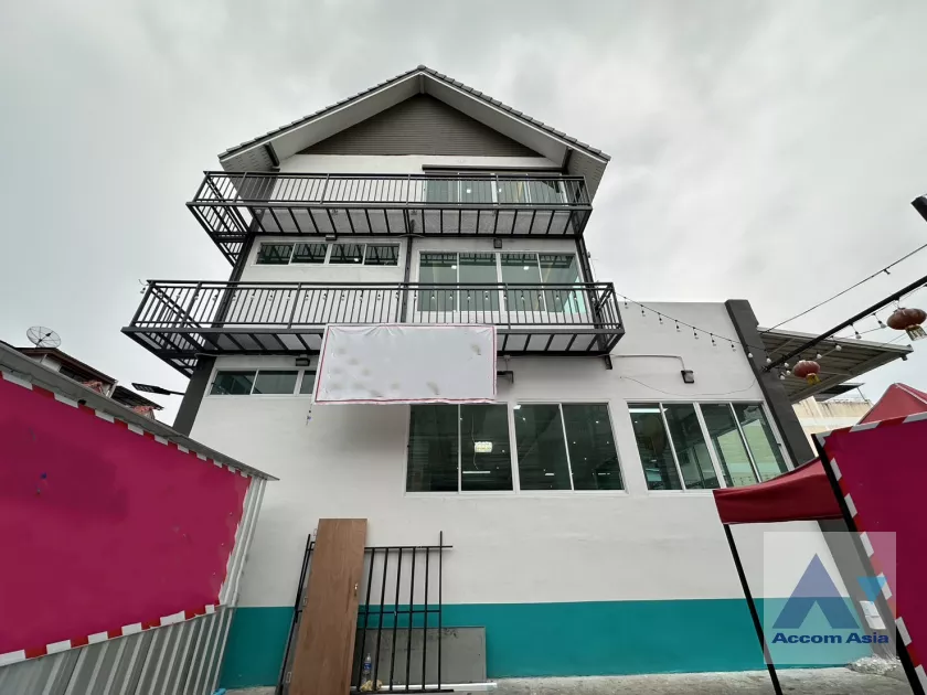 6  Building For Rent in Pattanakarn ,Bangkok BTS Punnawithi AA39947