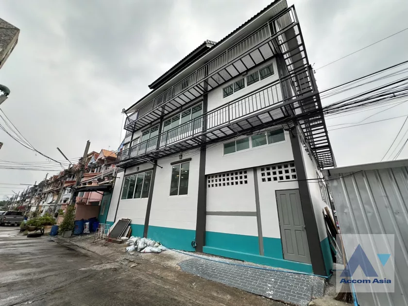 7  Building For Rent in Pattanakarn ,Bangkok BTS Punnawithi AA39947