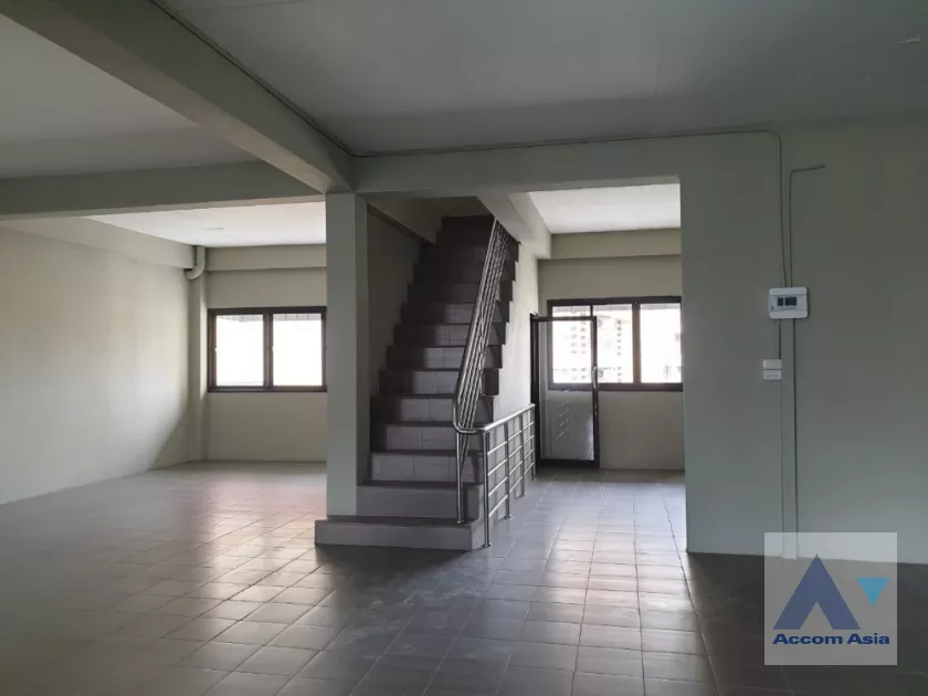  1  5 br Shophouse For Rent in Rama 3 ,Bangkok BTS Talat Phlu AA39949