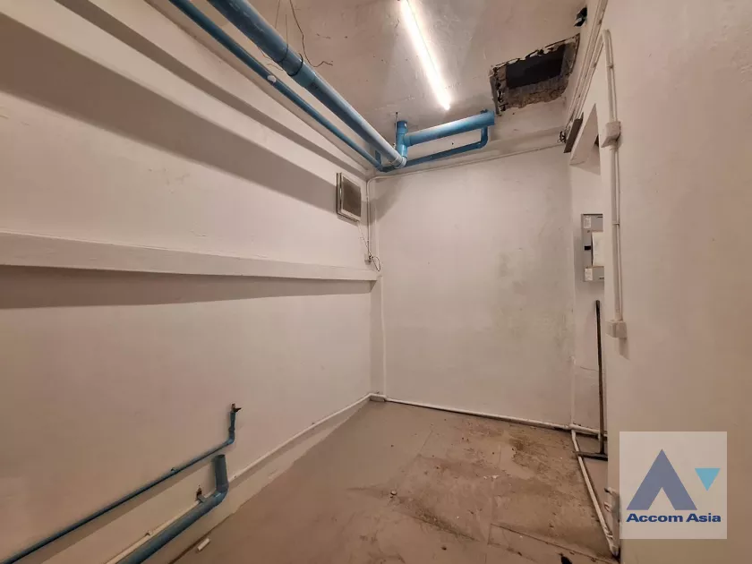 11  Building For Sale in Phaholyothin ,Bangkok BTS Saphan-Kwai AA39953