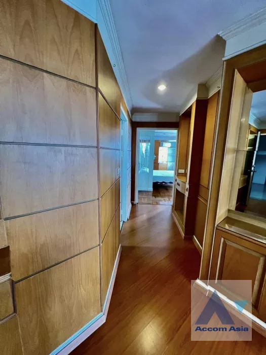 6  2 br Condominium For Rent in Ploenchit ,Bangkok BTS Ploenchit at Witthayu Complex AA39957