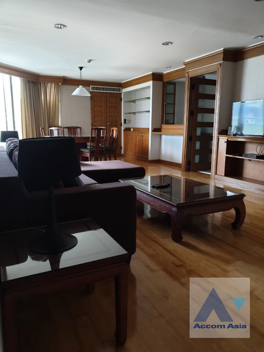 unit 3 Bedrooms  Apartment For Rent & Sale in Sukhumvit, Bangkok  near BTS Nana (AA39961)