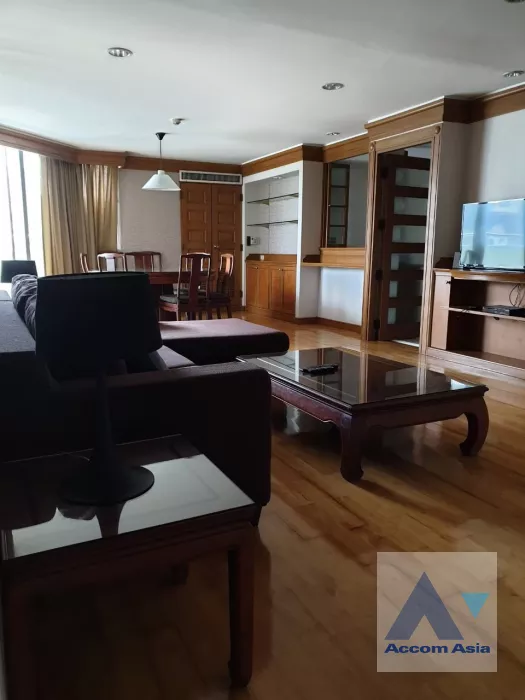  Contemporary Lifestyle Apartment  3 Bedroom for Rent BTS Nana in Sukhumvit Bangkok