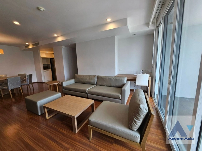 unit 3 Bedrooms  Apartment For Rent & Sale in Sukhumvit, Bangkok  near BTS Thong Lo (AA39968)